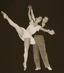 George Balanchine com Tamara Toumanova, do Grand Ballet de Monte Carlo, 1949 (fotogravação)